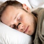 Tira nasal magnética para dormir melhor